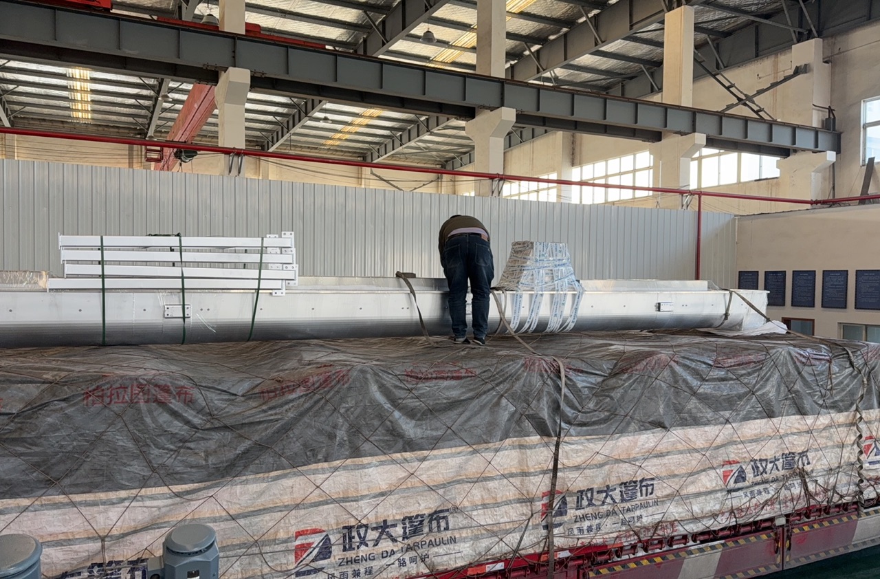 Unser Fördersystem wurde nach Chengdu verschifft!